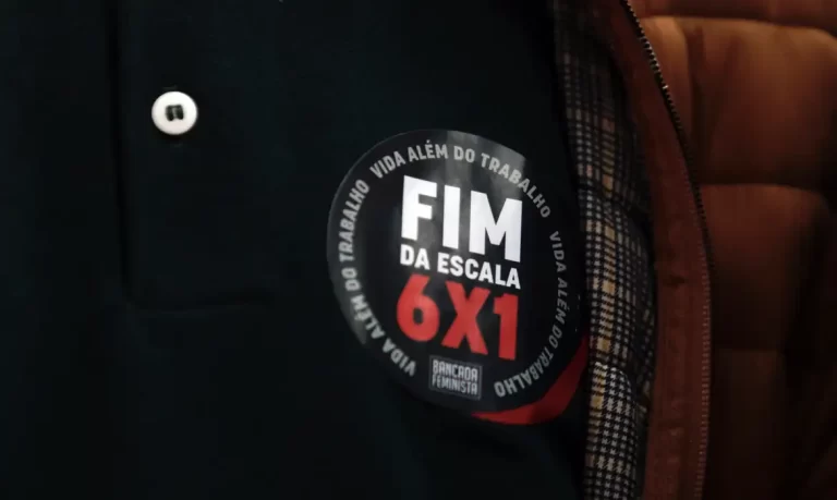 73% dos brasileiros apoiam fim da escala 6×1, diz pesquisa