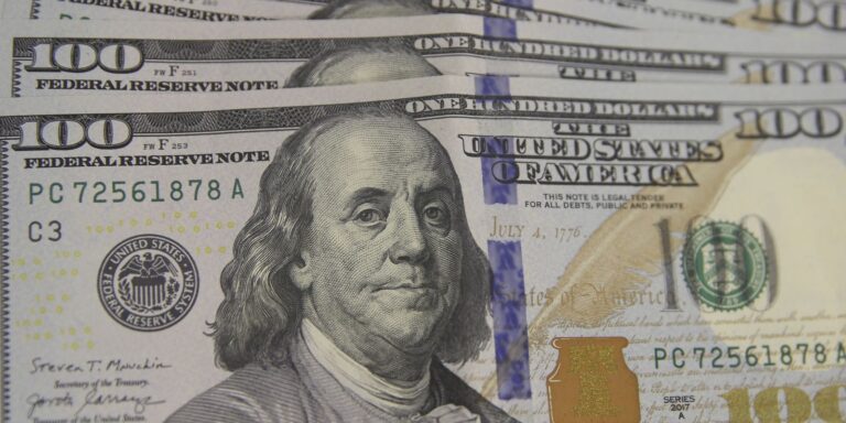 Dólar sobe para R$ 5,16 após escalada de conflito no Oriente Médio