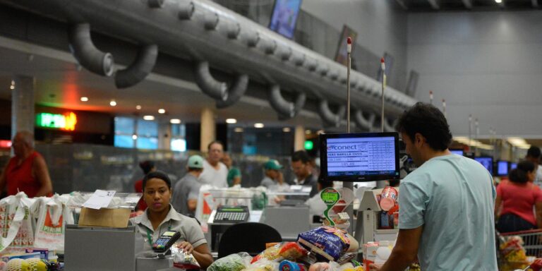 Estudo aponta fatores estruturais para inflação de alimentos no Brasil