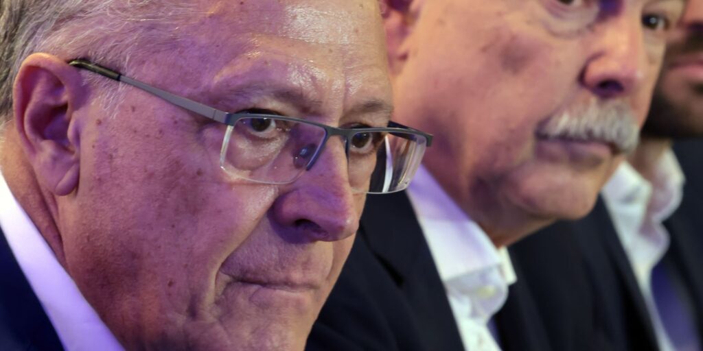 Governo prepara plano para socorrer setores afetados por tarifaço