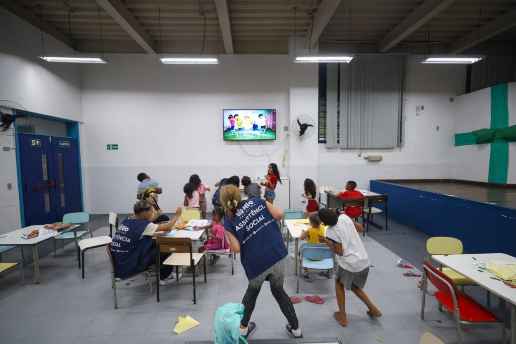 Prefeitura do Rio oferece espaço de convivência para filhos de ambulantes e catadores de materiais recicláveis terão alimentação e espaço para descanso durante o carnaval