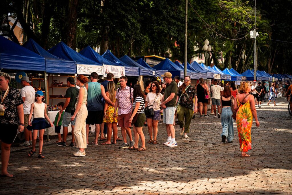 Mais de 70 feiras de artesanato, vinil e economia criativa movimentam Florianópolis durante a Maratona Cultural